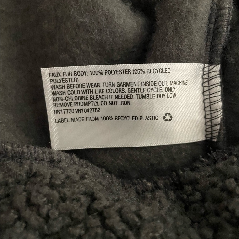 Wild Fable Women’s Sherpa Half Zip Cropped Hooded Sweatshirt - Picture 13 of 16